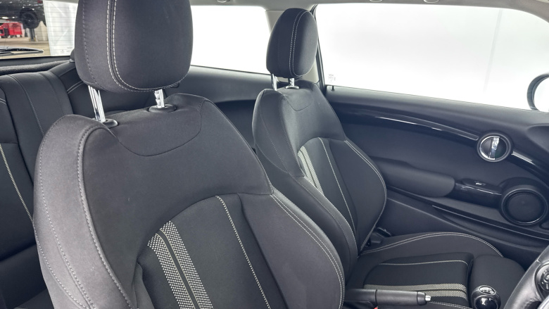 MINI Hatchback 2.0 Cooper S Classic II 3dr Petrol Hatchback